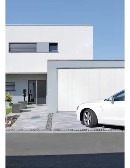 Porte de garage sectionnelle latérale Hormann Rainures M en blanc trafic RAL 9016